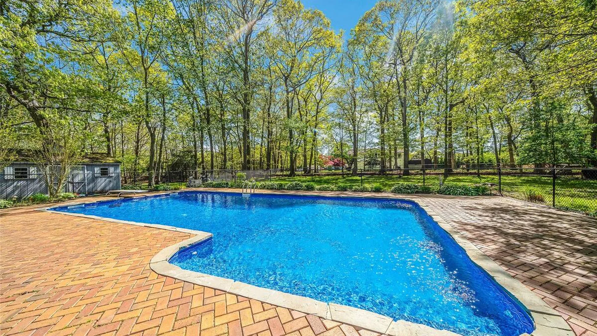 Property at 4 Carol Court, Mount Sinai, NY 11766 28
