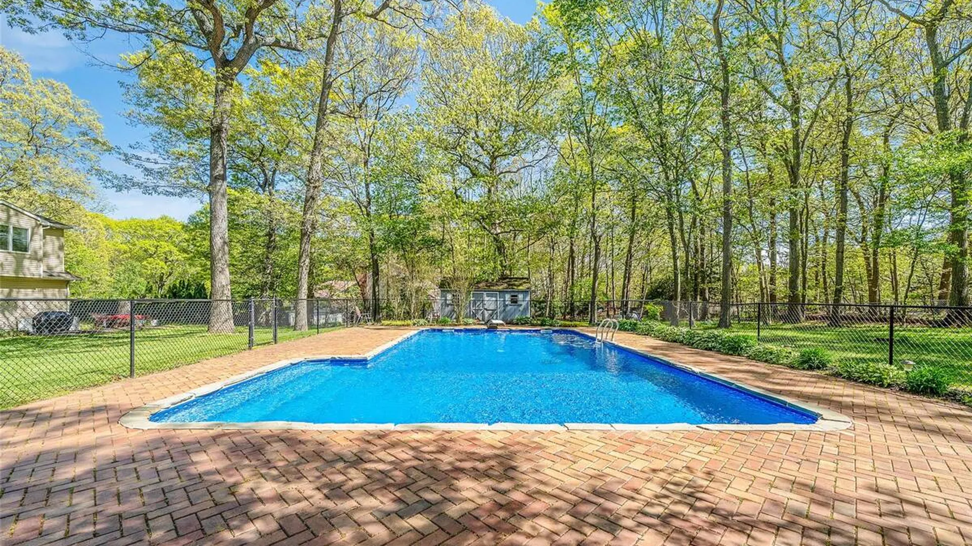 Property at 4 Carol Court, Mount Sinai, NY 11766 29
