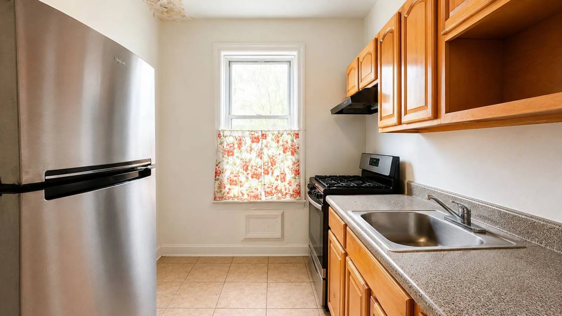 Property at 479 E 94th St, Brooklyn, NY 11212 3