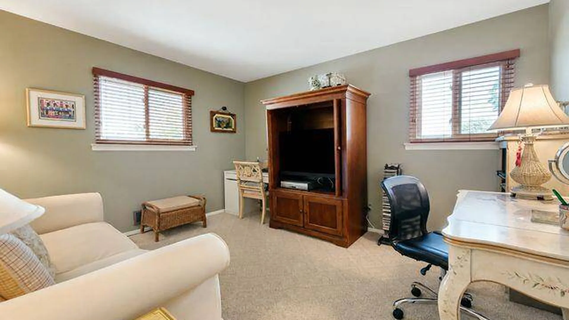 Property at 15 6th Avenue, Farmingdale, NY 11735 6