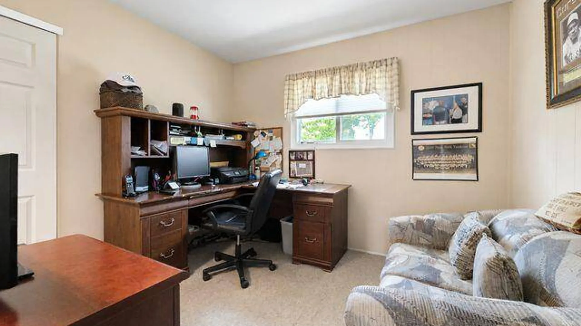 Property at 15 6th Avenue, Farmingdale, NY 11735 7