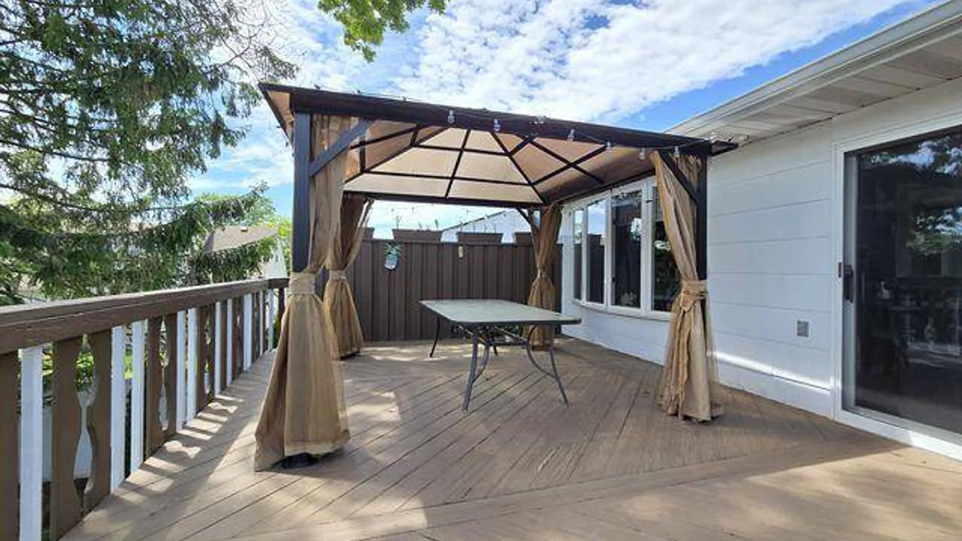 Property at 15 6th Avenue, Farmingdale, NY 11735 8