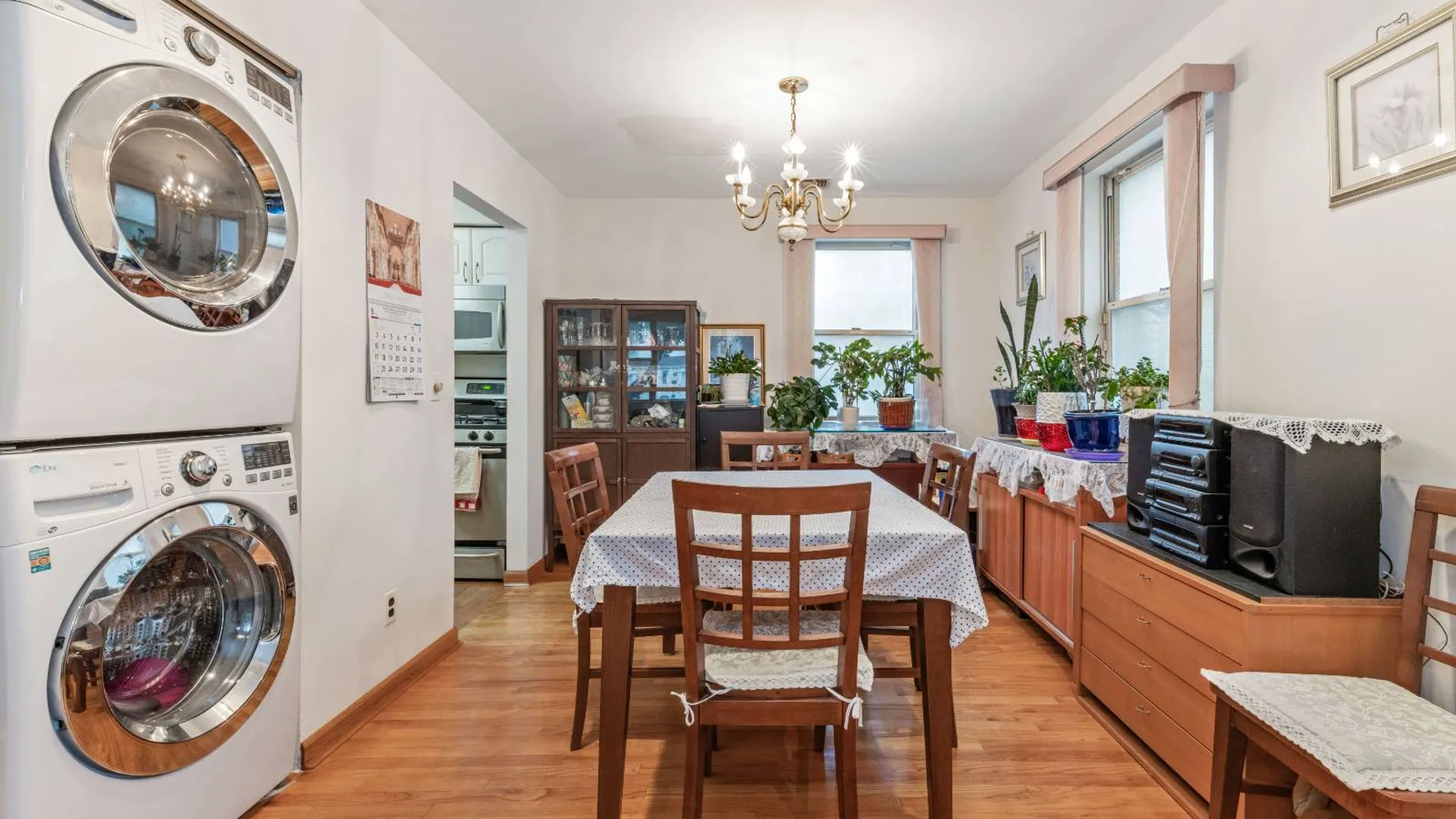 Property at 67-27 Cloverdale Blvd, Oakland Gardens, NY 11364 5