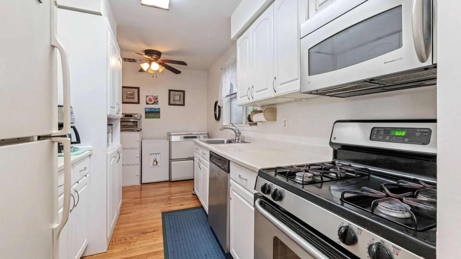 Property at 67-27 Cloverdale Blvd, Oakland Gardens, NY 11364 12