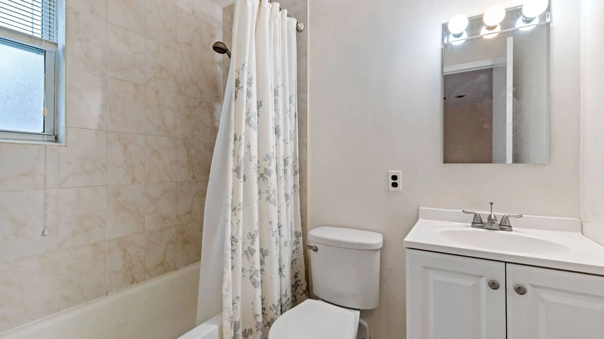 Property at 67-27 Cloverdale Blvd, Oakland Gardens, NY 11364 16