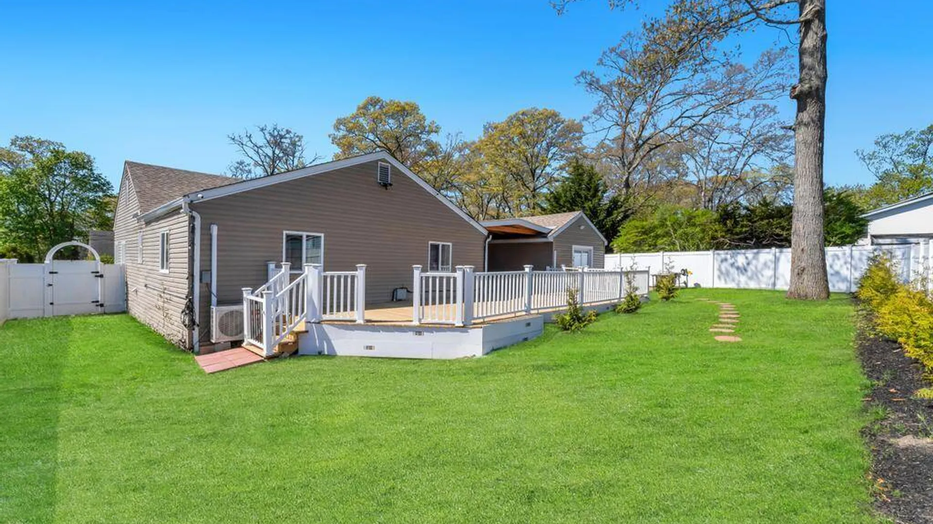 Property at 25 Snyder Street, Patchogue, NY 11772 6