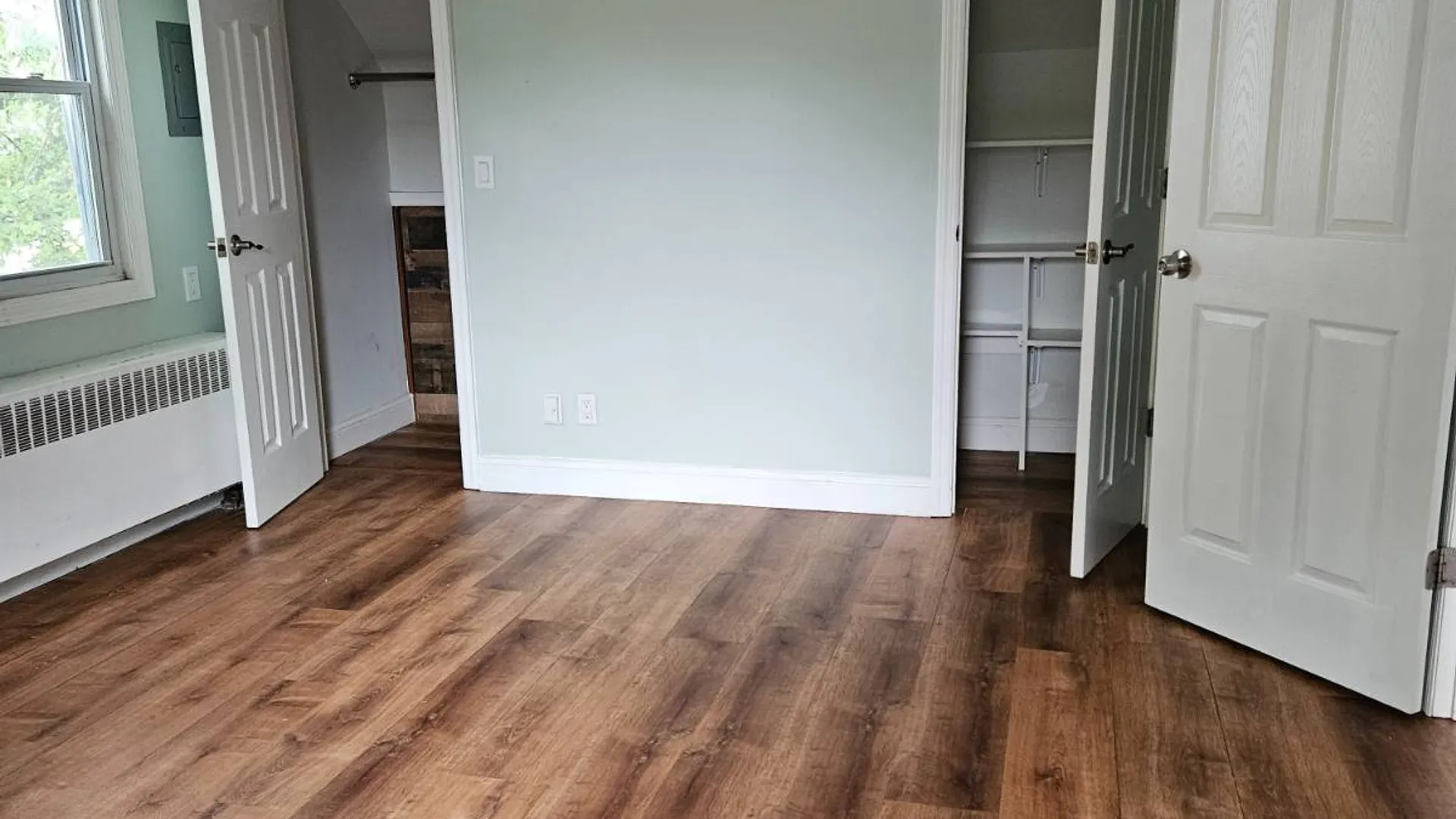 Property at 295 49th St, Lindenhurst, NY 11757 17