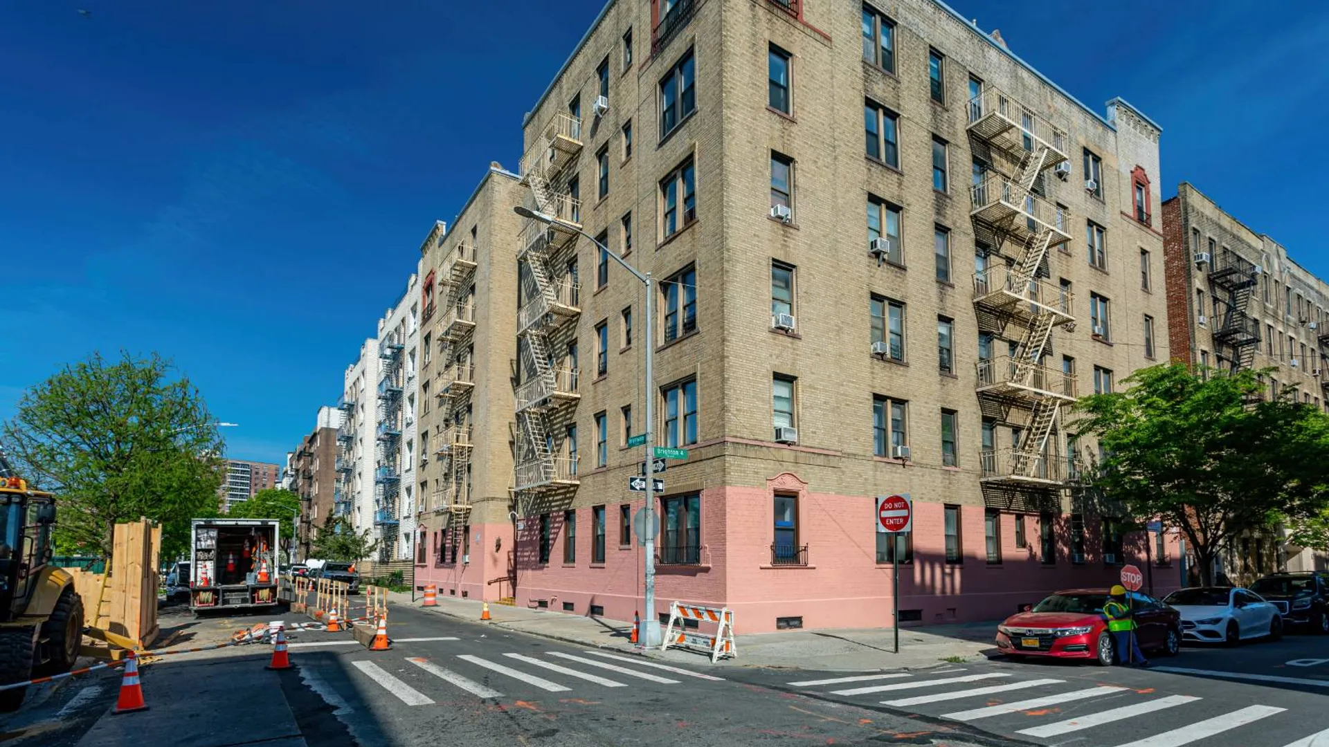 Property at 313 Brightwater Ct, Brooklyn, NY 11235 19