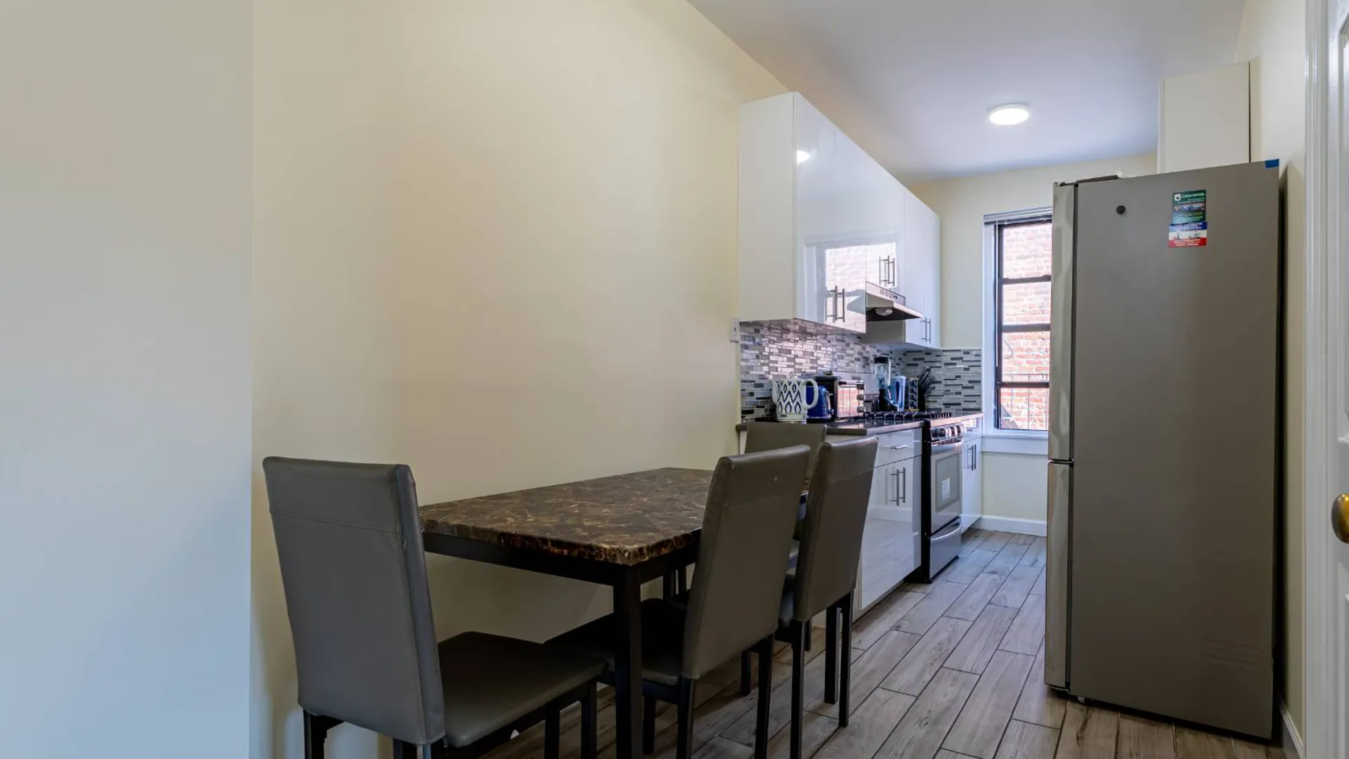 Property at 313 Brightwater Ct, Brooklyn, NY 11235 3