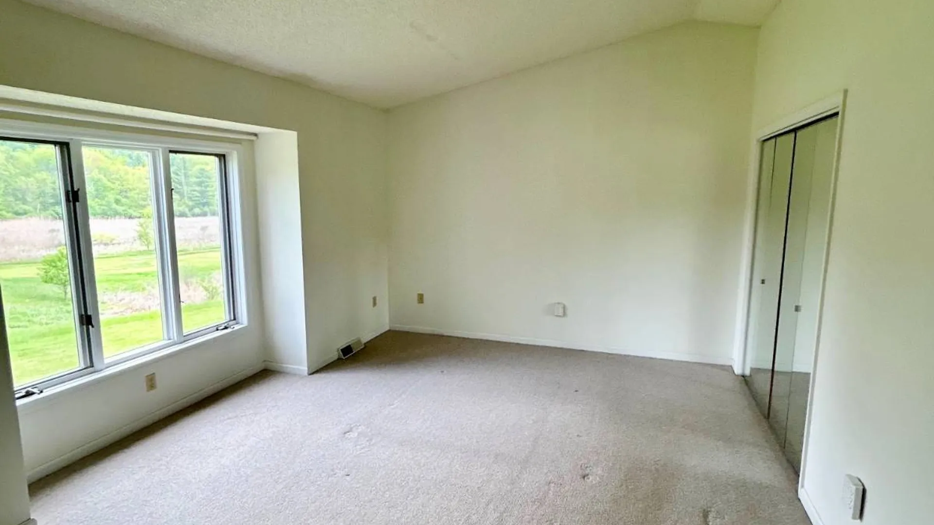 Property at 167 Country Club Lane, Amsterdam, NY 12070 27