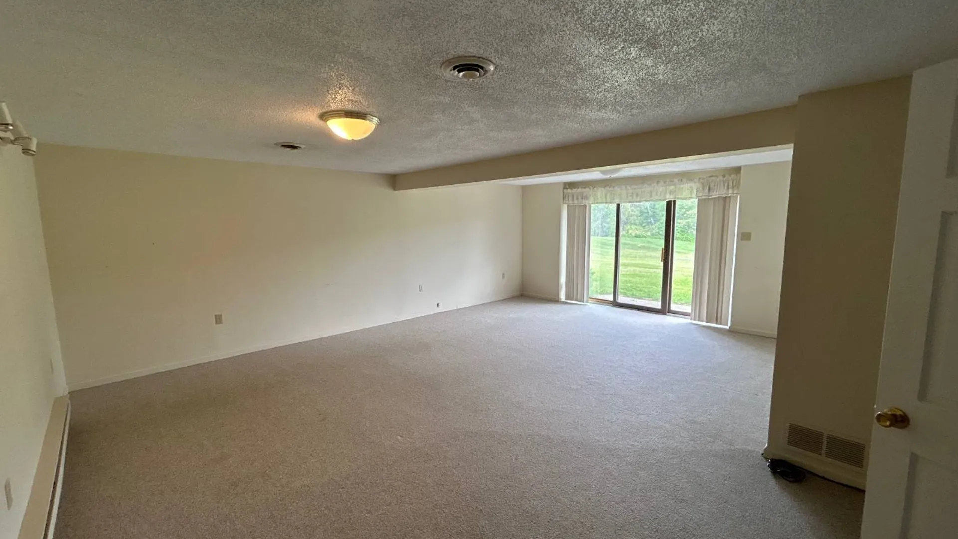 Property at 167 Country Club Lane, Amsterdam, NY 12070 35
