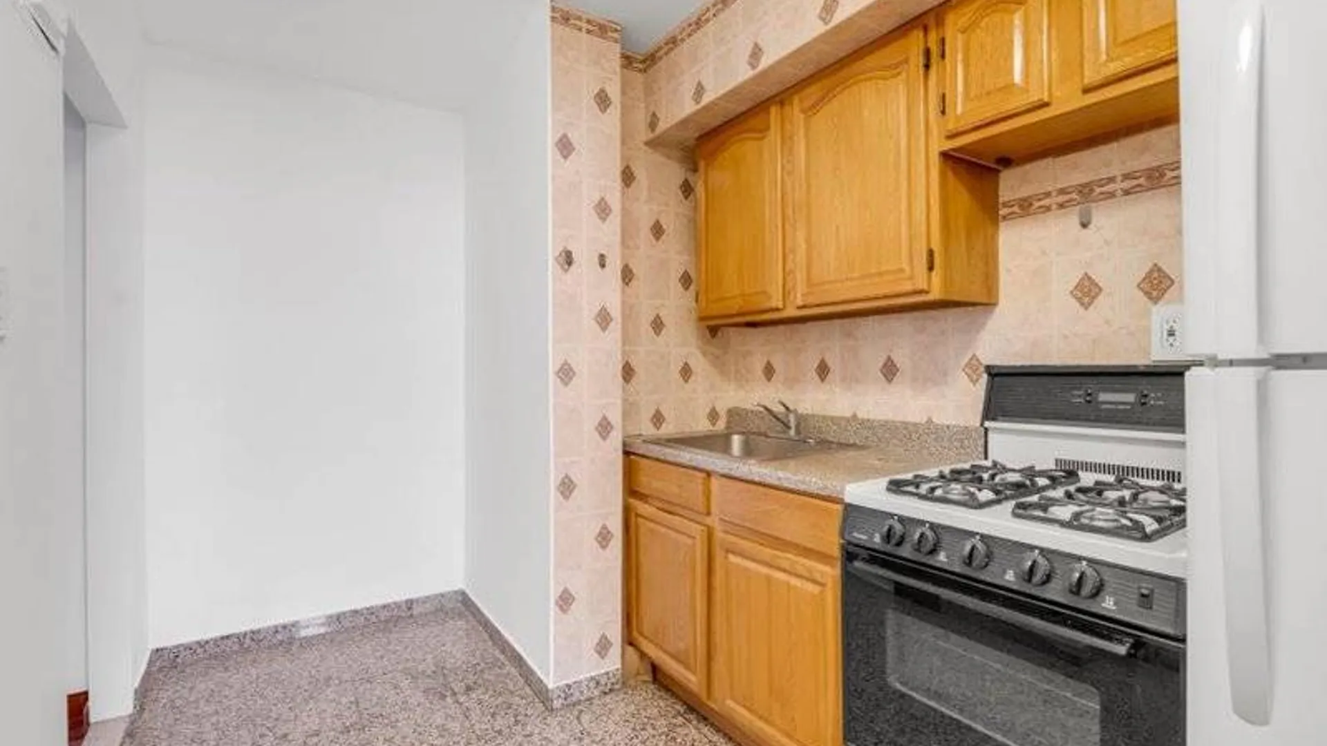 Property at 1275 East 5th Street, Brooklyn, NY 11230 8