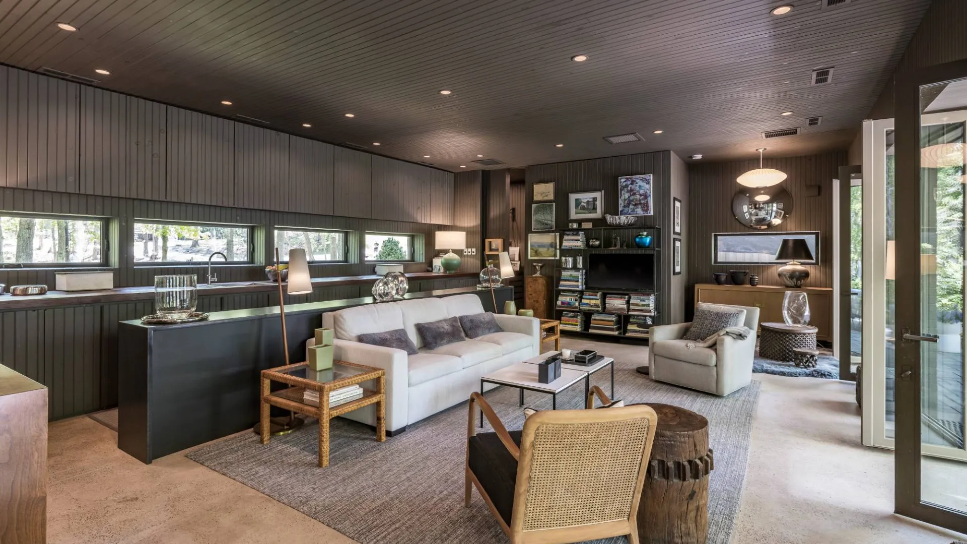 Property at 13 BITTERSWEET AVE, Hampton Bays, NY 11946 7