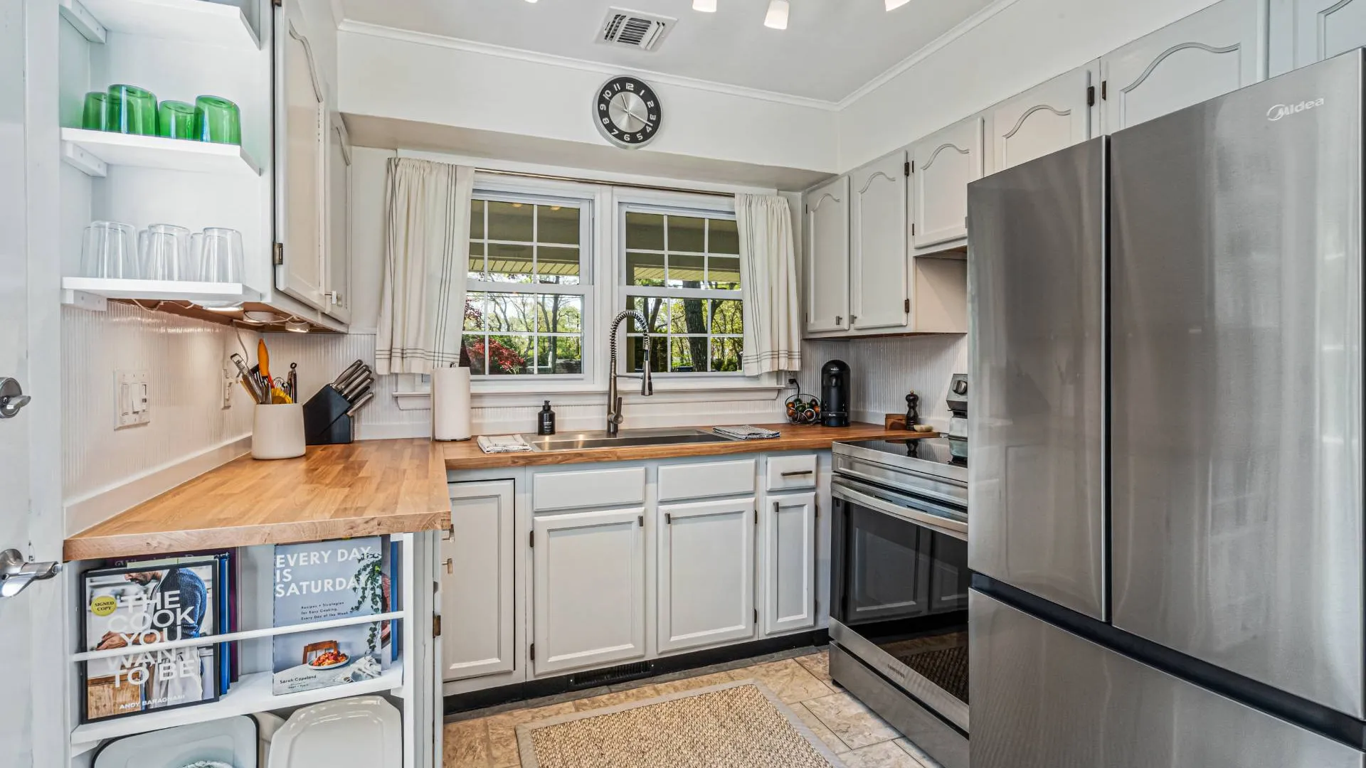 Property at 20 SHINNECOCK LN, Hampton Bays, NY 11946 10