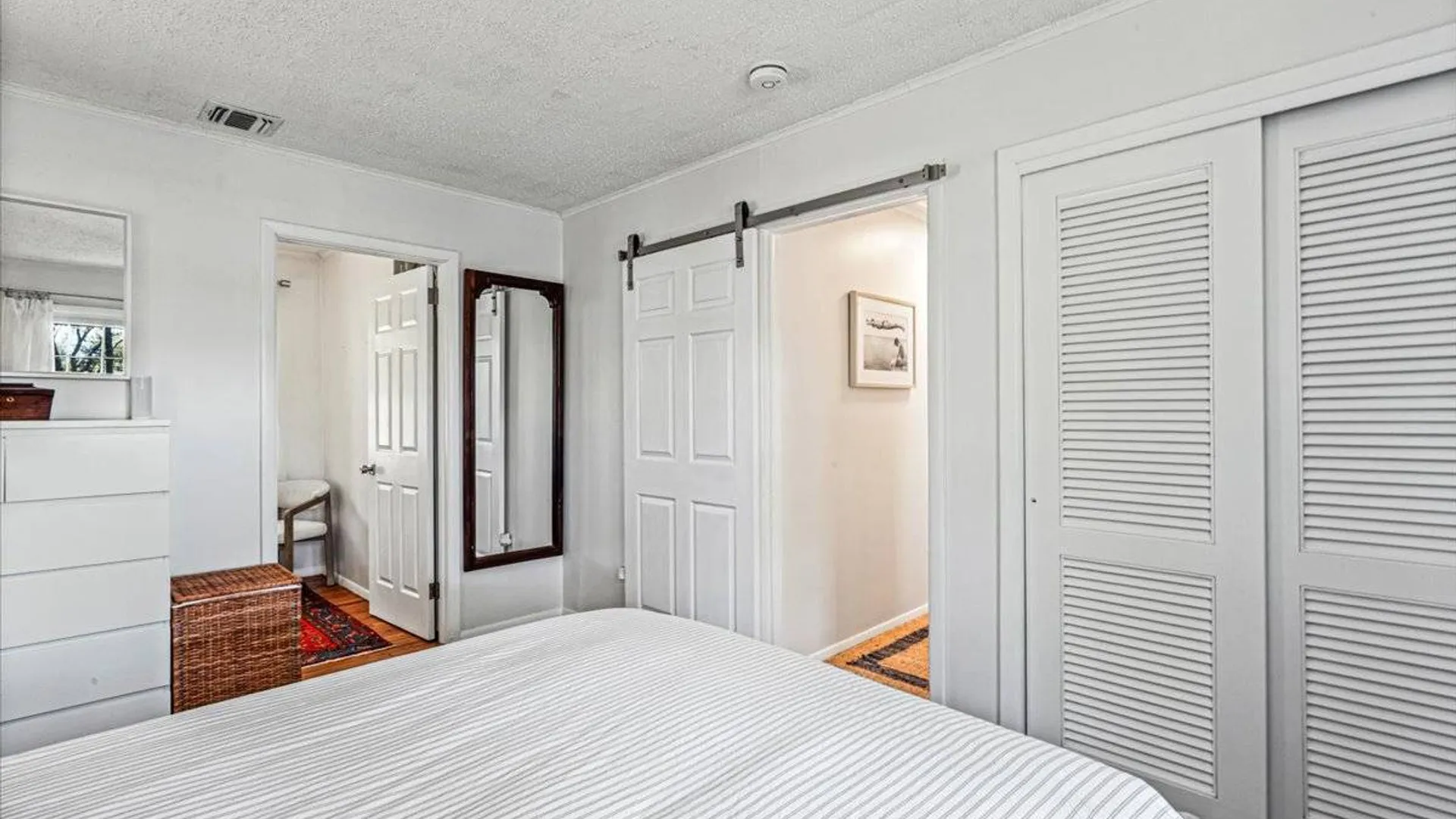 Property at 20 SHINNECOCK LN, Hampton Bays, NY 11946 18