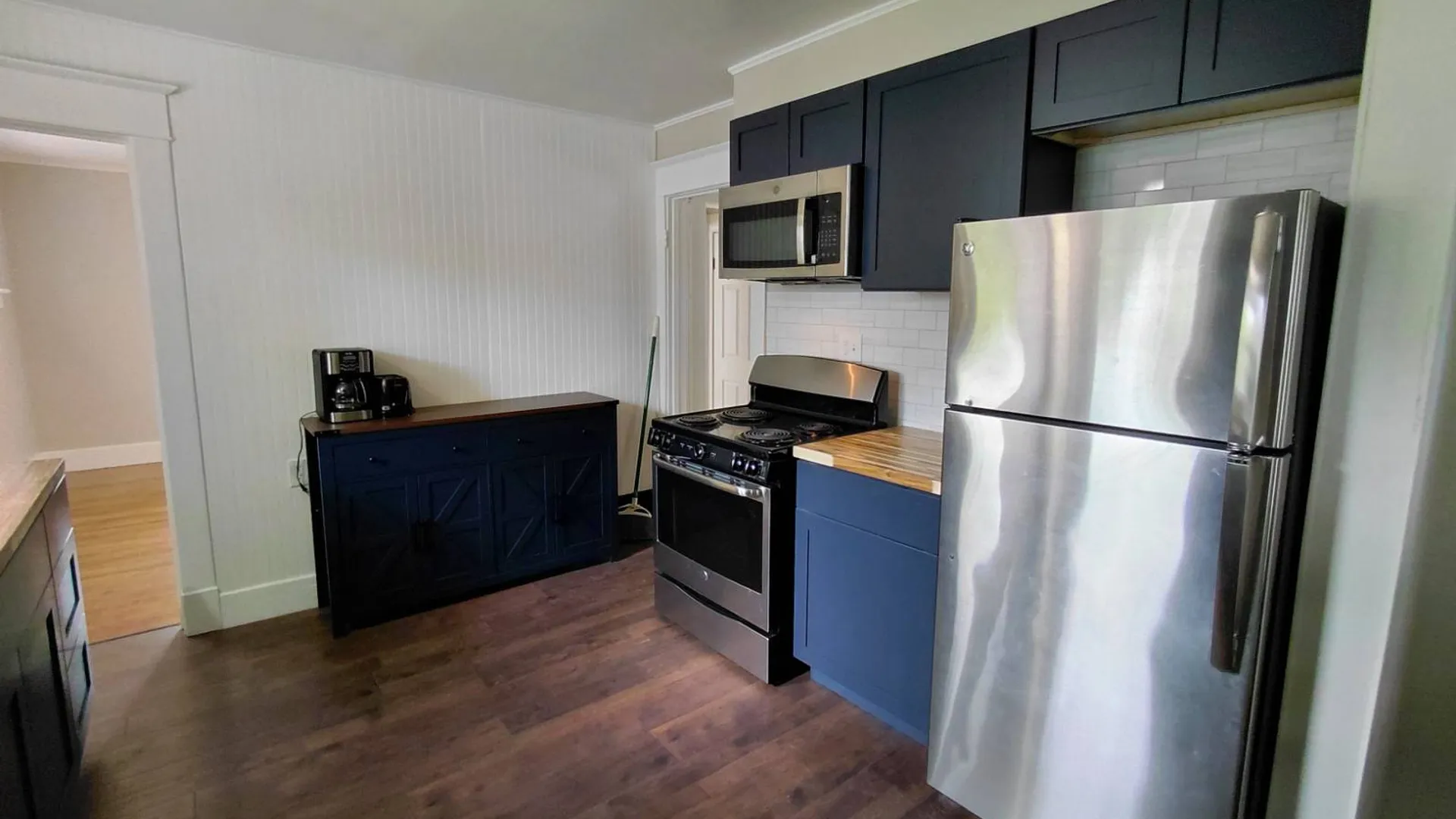 Property at 29 Woodward Ave, Gloversville, NY 12078 3
