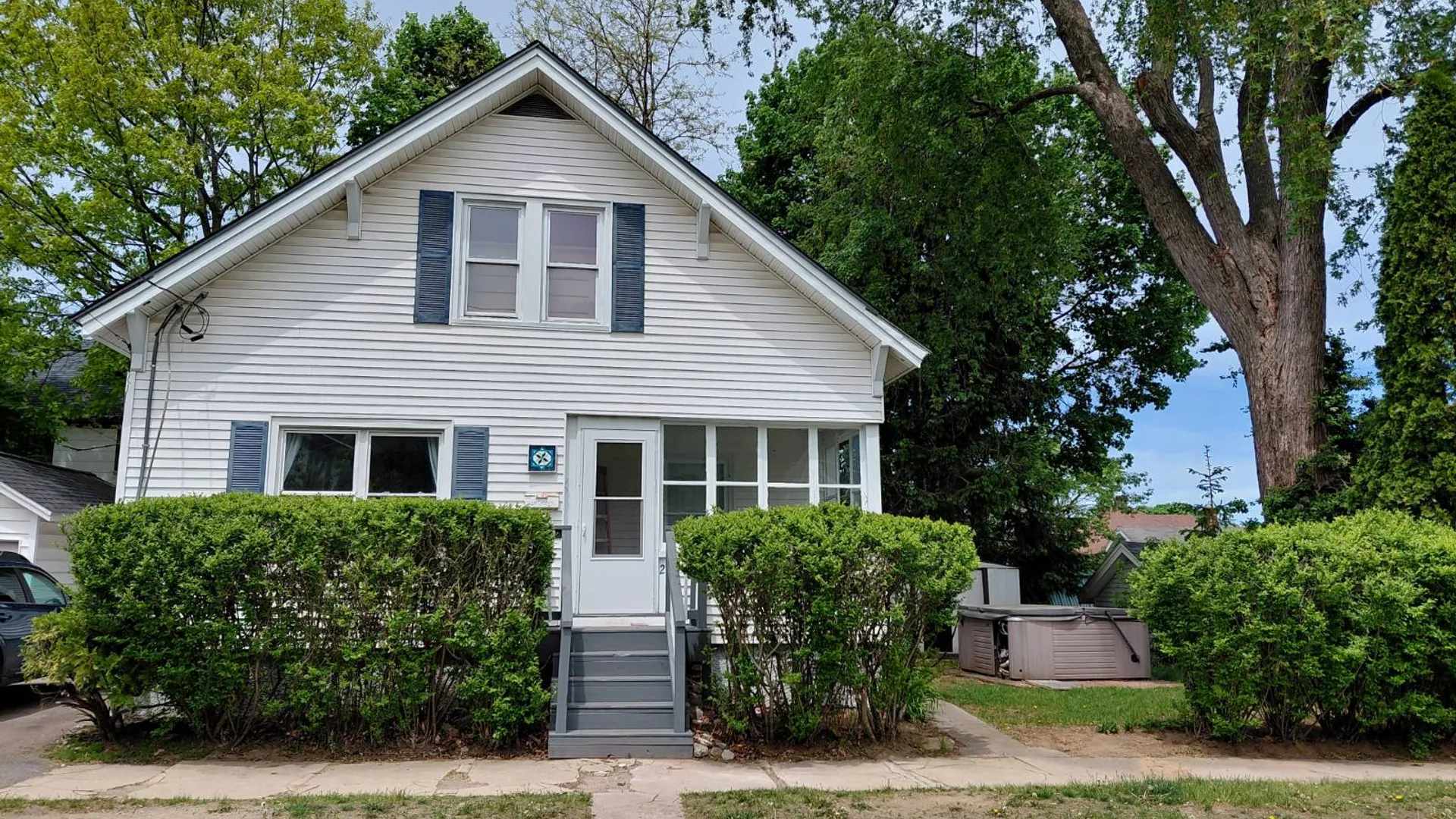 Property at 29 Woodward Ave, Gloversville, NY 12078 8