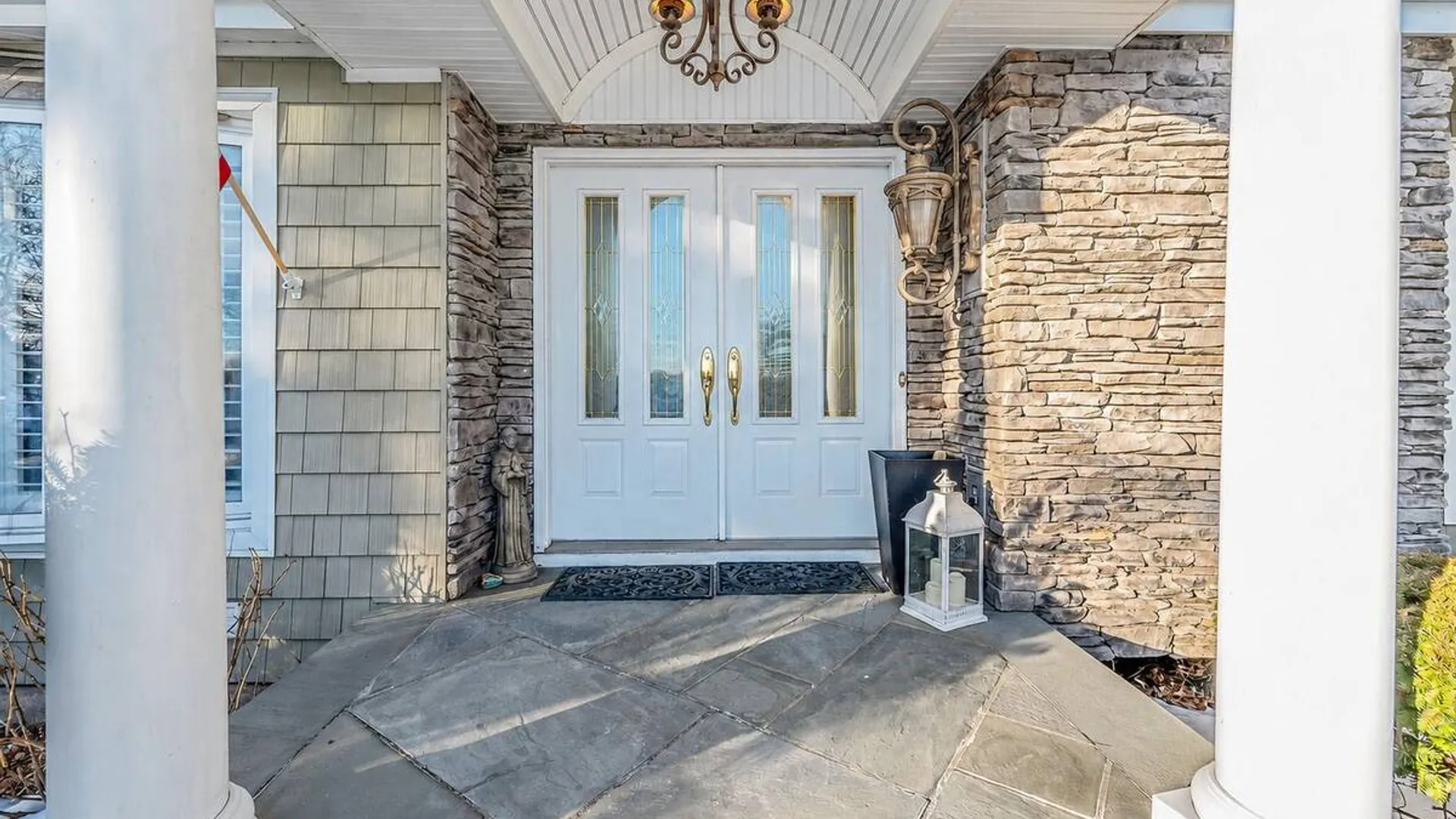 Property at 10 Alpine Court, Smithtown, NY 11787 5