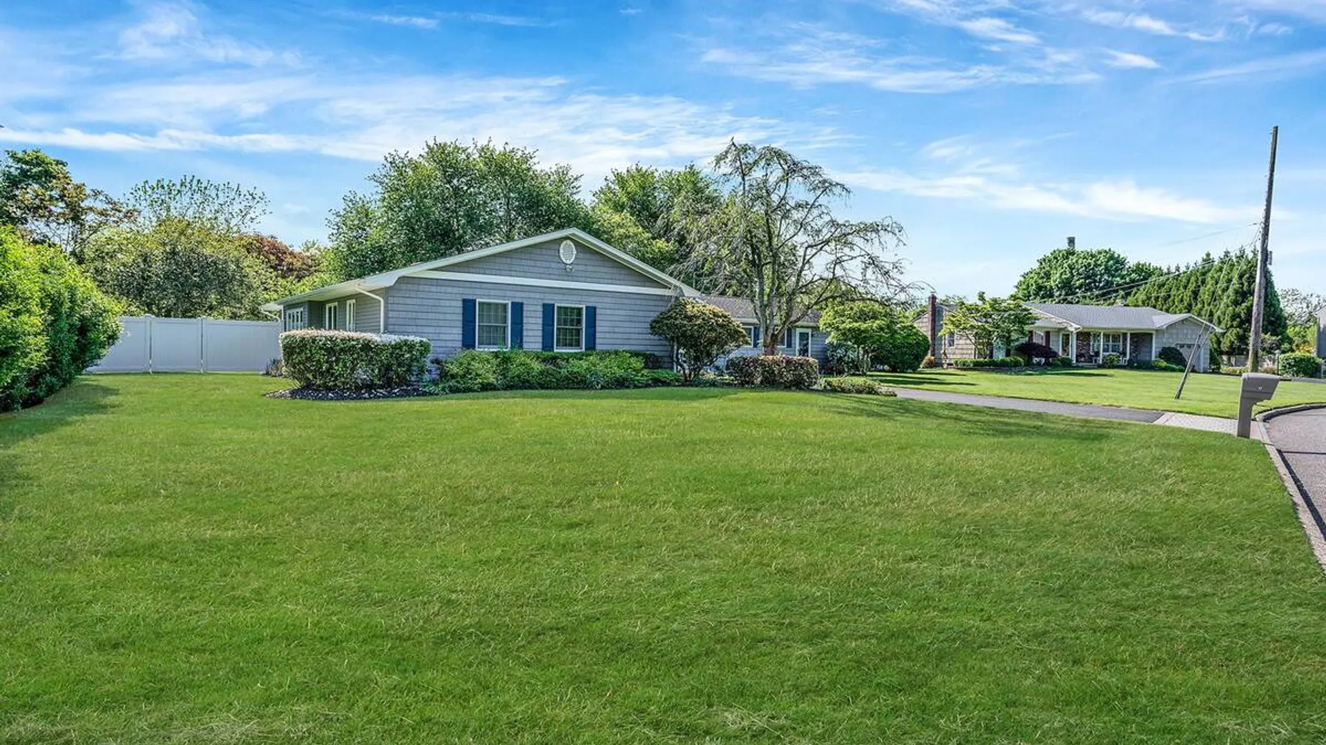 Property at 17 N Durkee Lane, East Patchogue, NY 11772 3