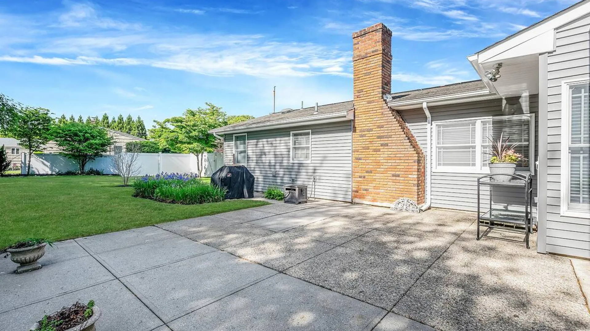 Property at 17 N Durkee Lane, East Patchogue, NY 11772 10