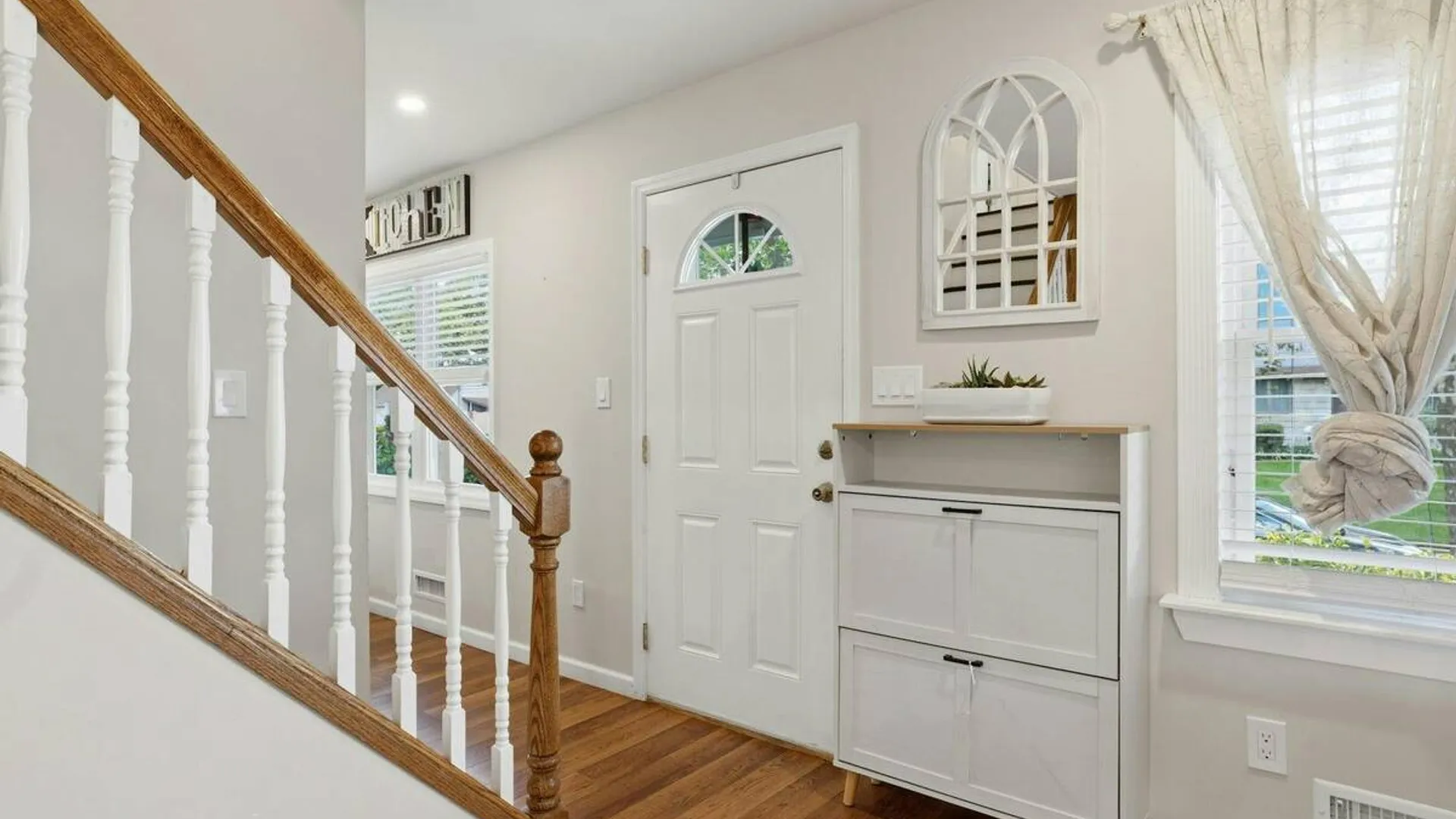 Property at 3 Win Haven Lane, Commack, NY 11725 3