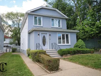Property at 131 Cedarview Ave, Staten Island, NY 10306