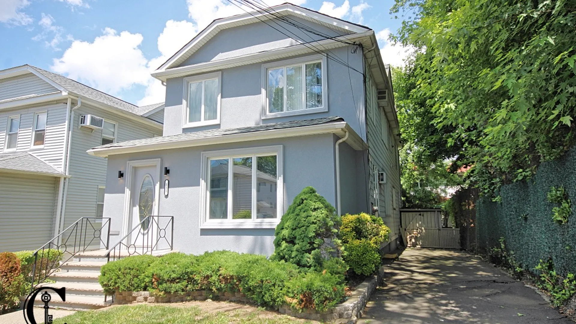 Property at 131 Cedarview Ave, Staten Island, NY 10306 3