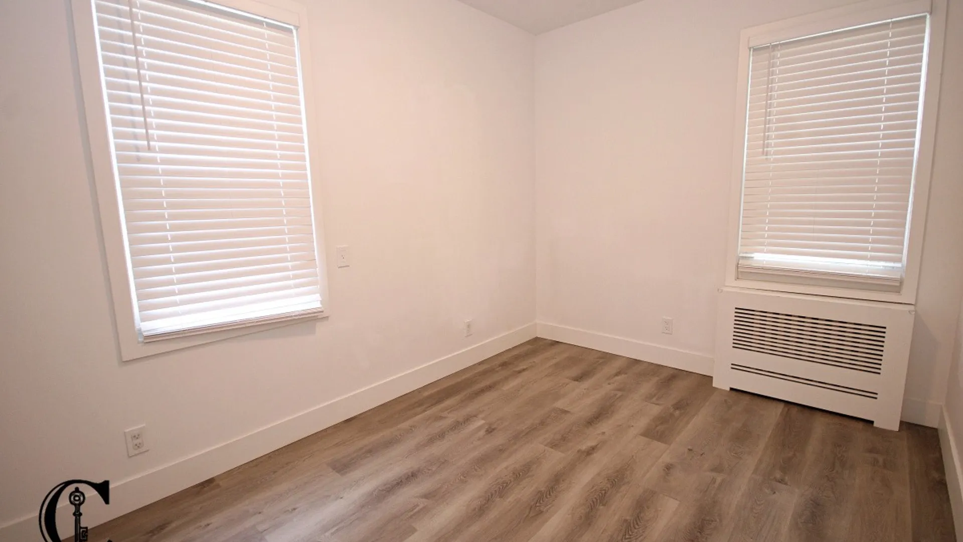Property at 131 Cedarview Ave, Staten Island, NY 10306 23