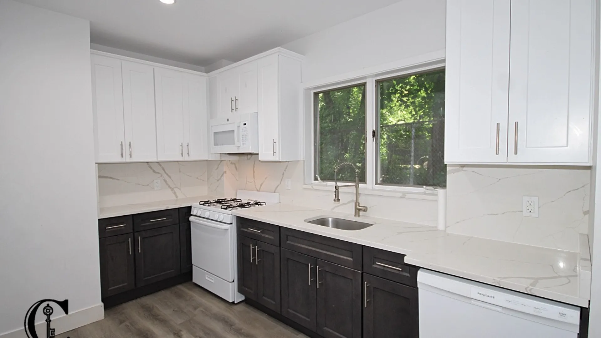 Property at 131 Cedarview Ave, Staten Island, NY 10306 26