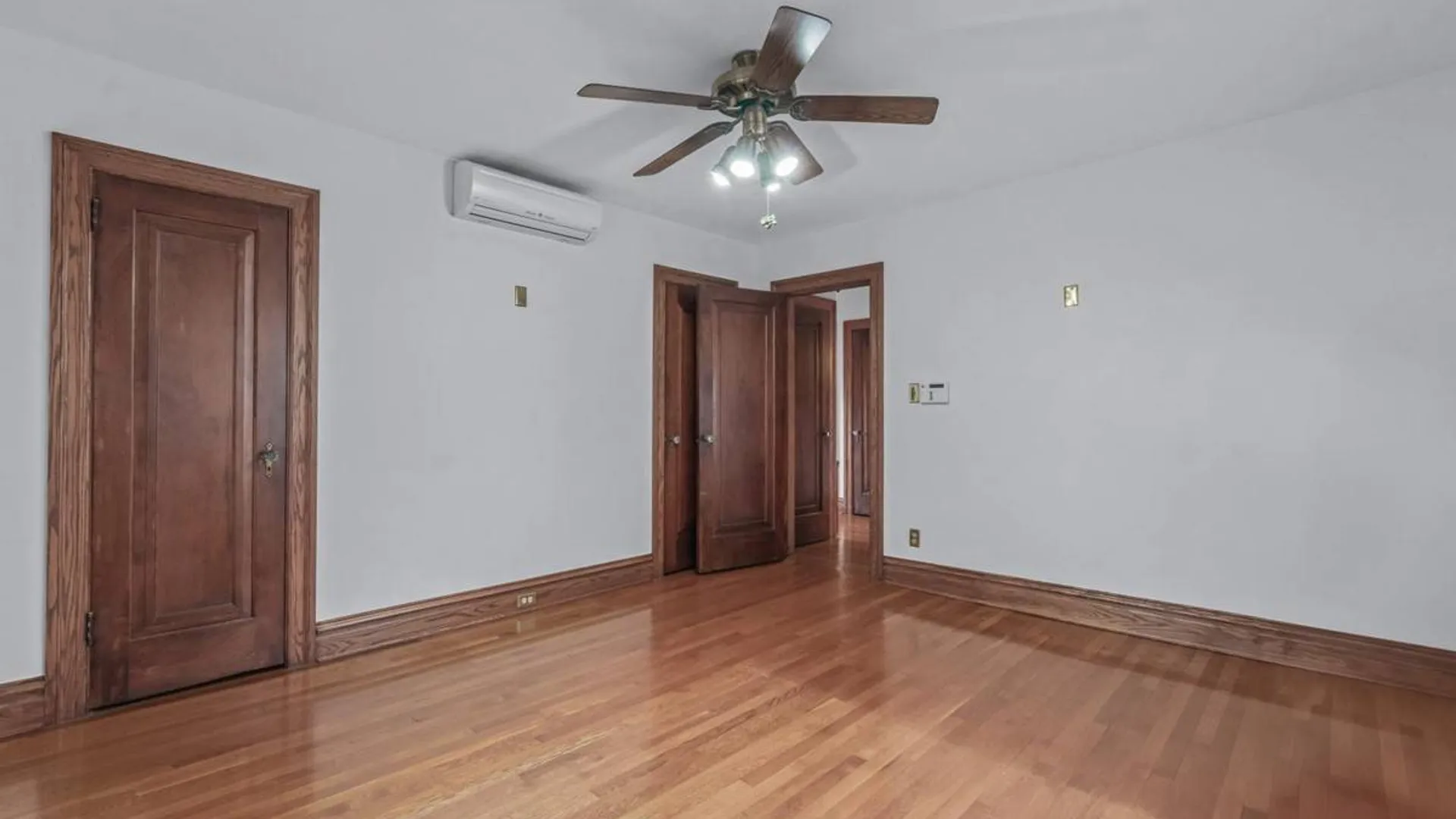 Property at 2807 157th St, Flushing, NY 11354 17