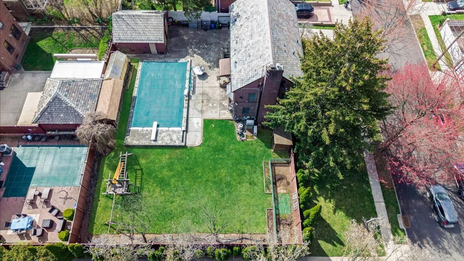 Property at 2807 157th St, Flushing, NY 11354 45