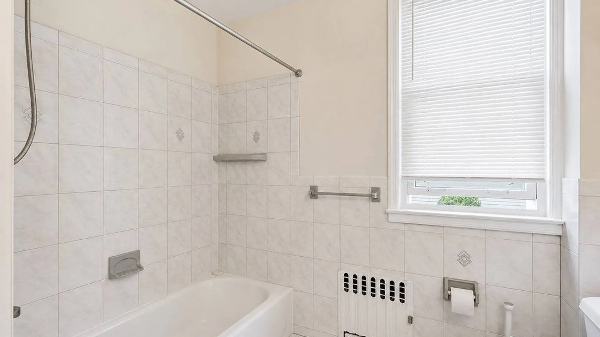 Property at 27 Alice Court, East Rockaway, NY 11518 15