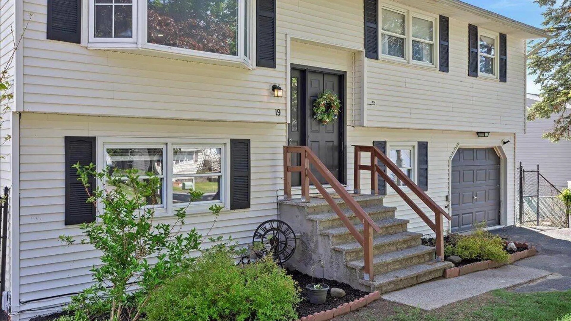Property at 19 James Lane, Schaghticoke, NY 12182 4