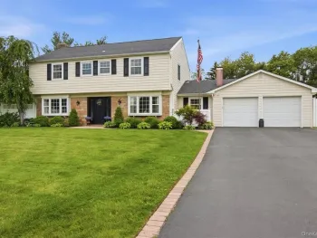 Property at 4 Blackwell Court, Stony Brook, NY 11790
