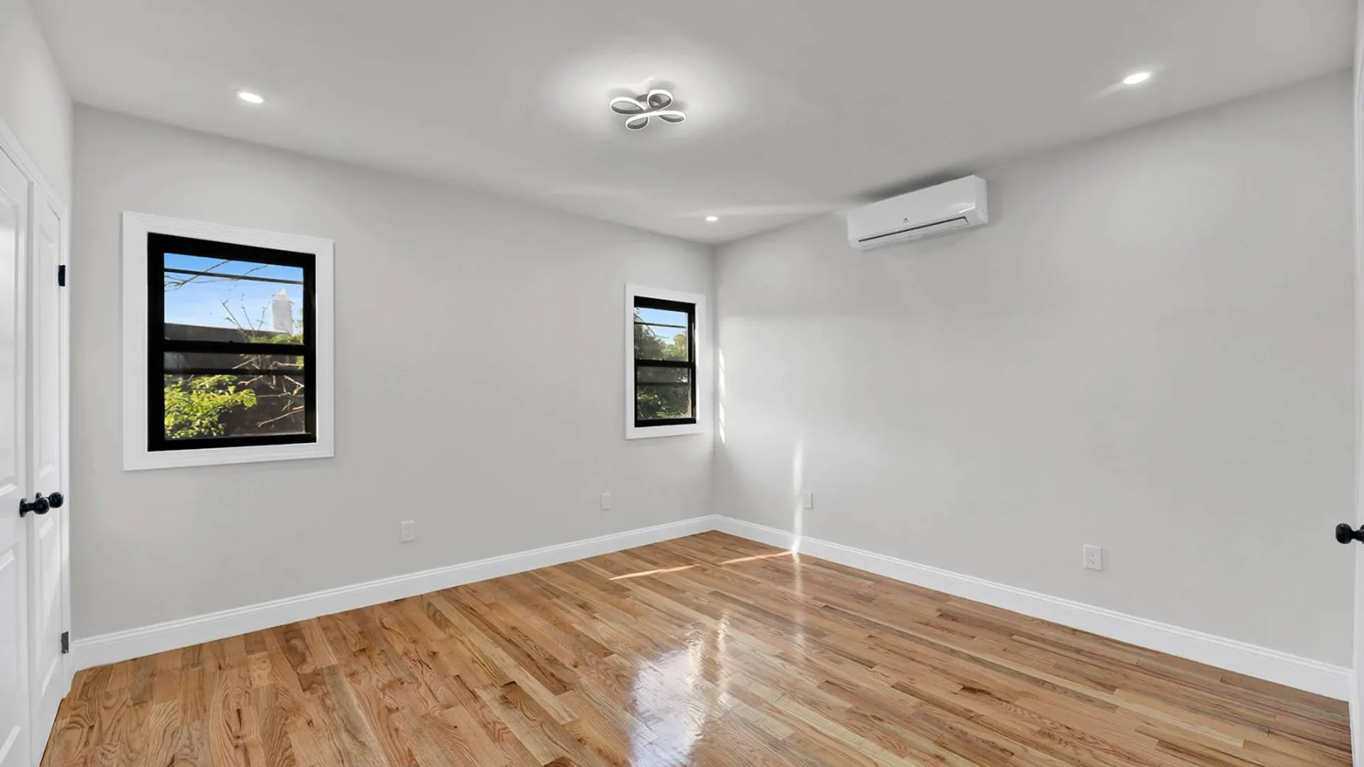 Property at 88-16 97 ave, queens, NY 11416 17