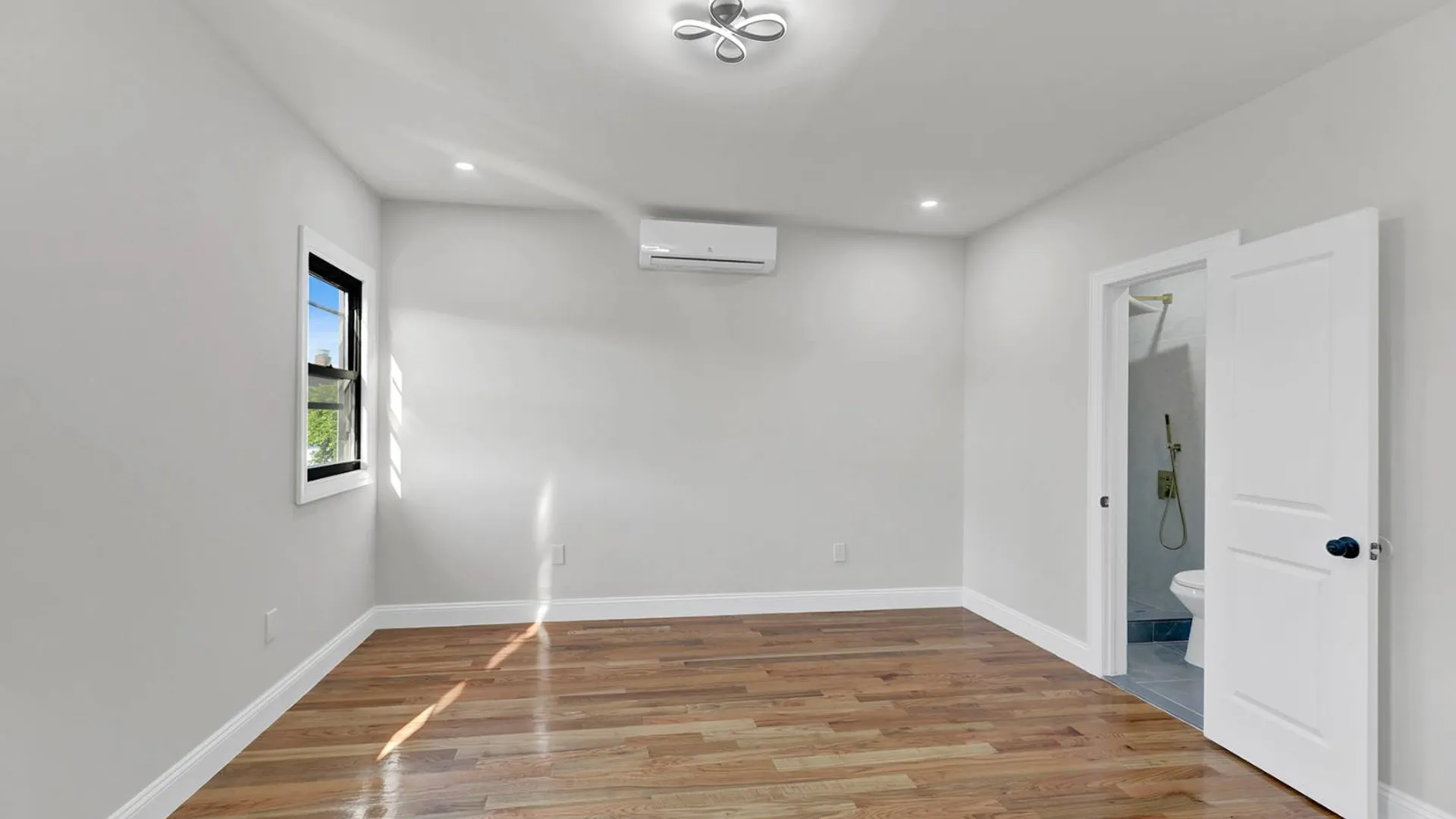 Property at 88-16 97 ave, queens, NY 11416 19