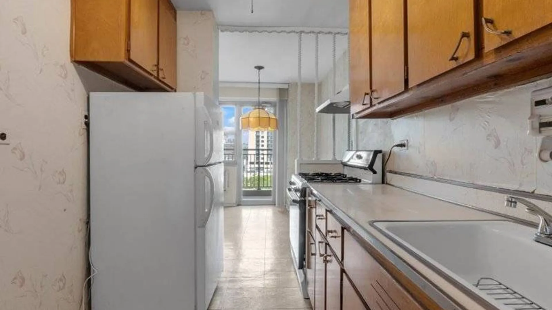Property at 458 Neptune Avenue, Brooklyn, NY 11224 7