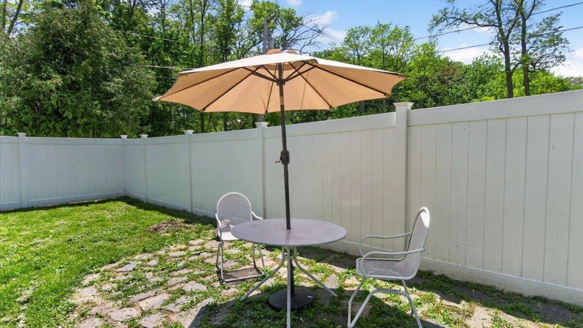 Property at 2 Woodlawn Terrace, Bethlehem, NY 12054 30