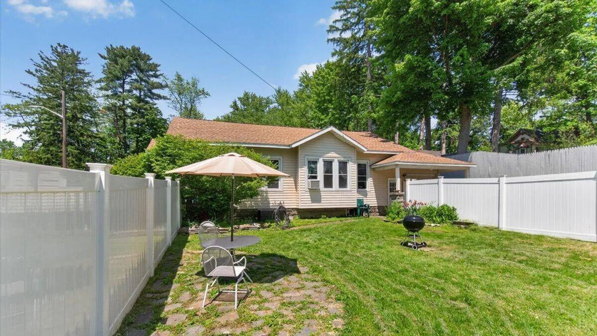 Property at 2 Woodlawn Terrace, Bethlehem, NY 12054 31