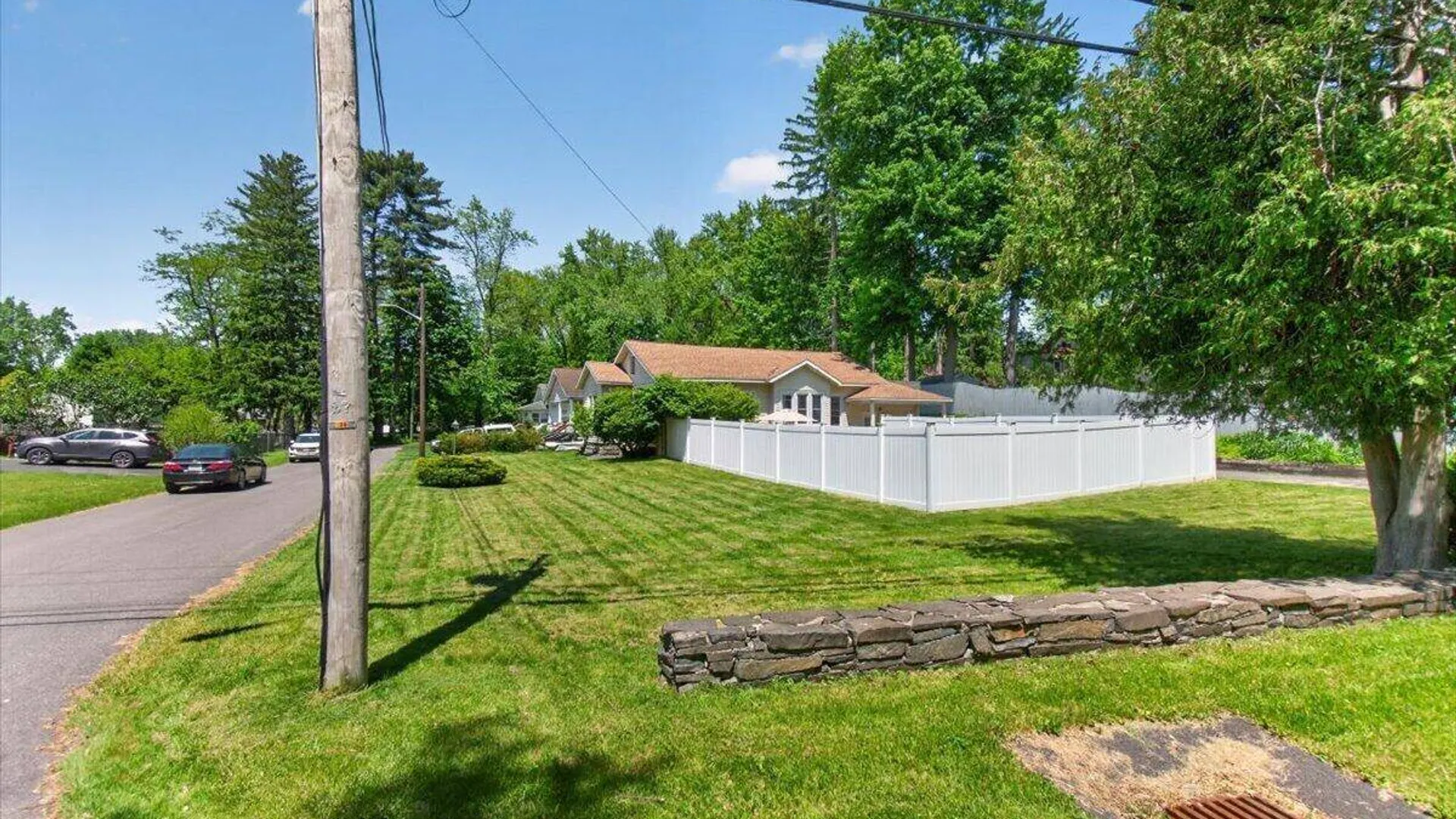 Property at 2 Woodlawn Terrace, Bethlehem, NY 12054 39
