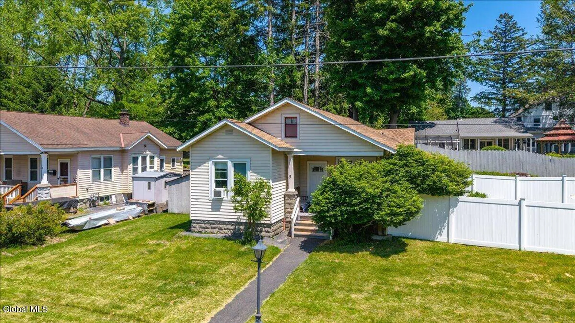 Property at 2 Woodlawn Terrace, Bethlehem, NY 12054 48