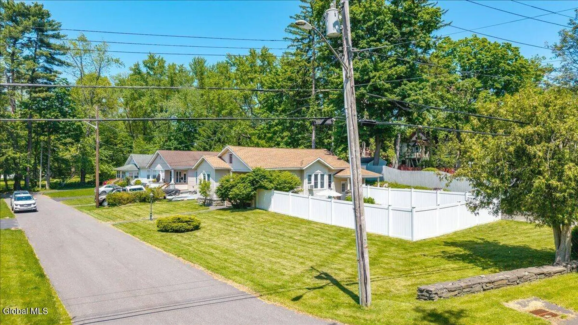 Property at 2 Woodlawn Terrace, Bethlehem, NY 12054 52