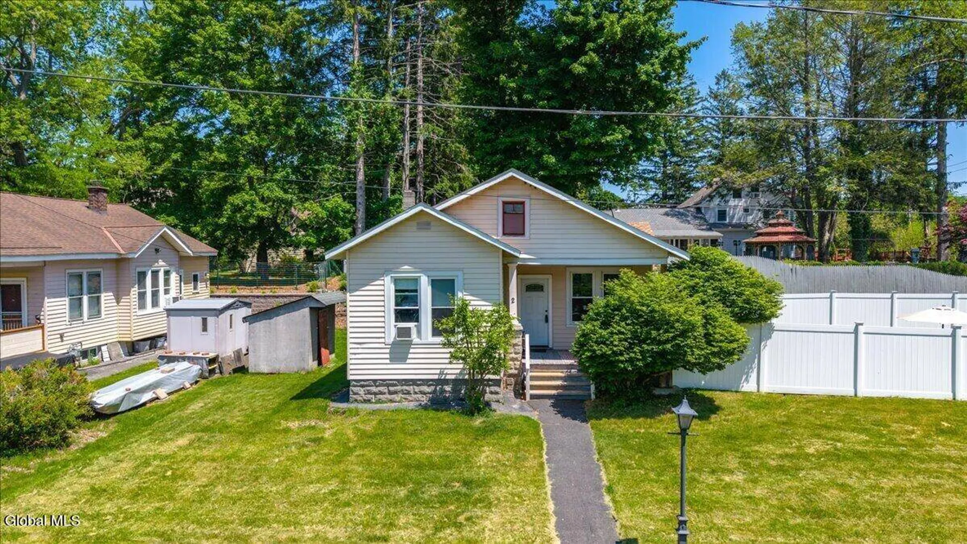 Property at 2 Woodlawn Terrace, Bethlehem, NY 12054 56