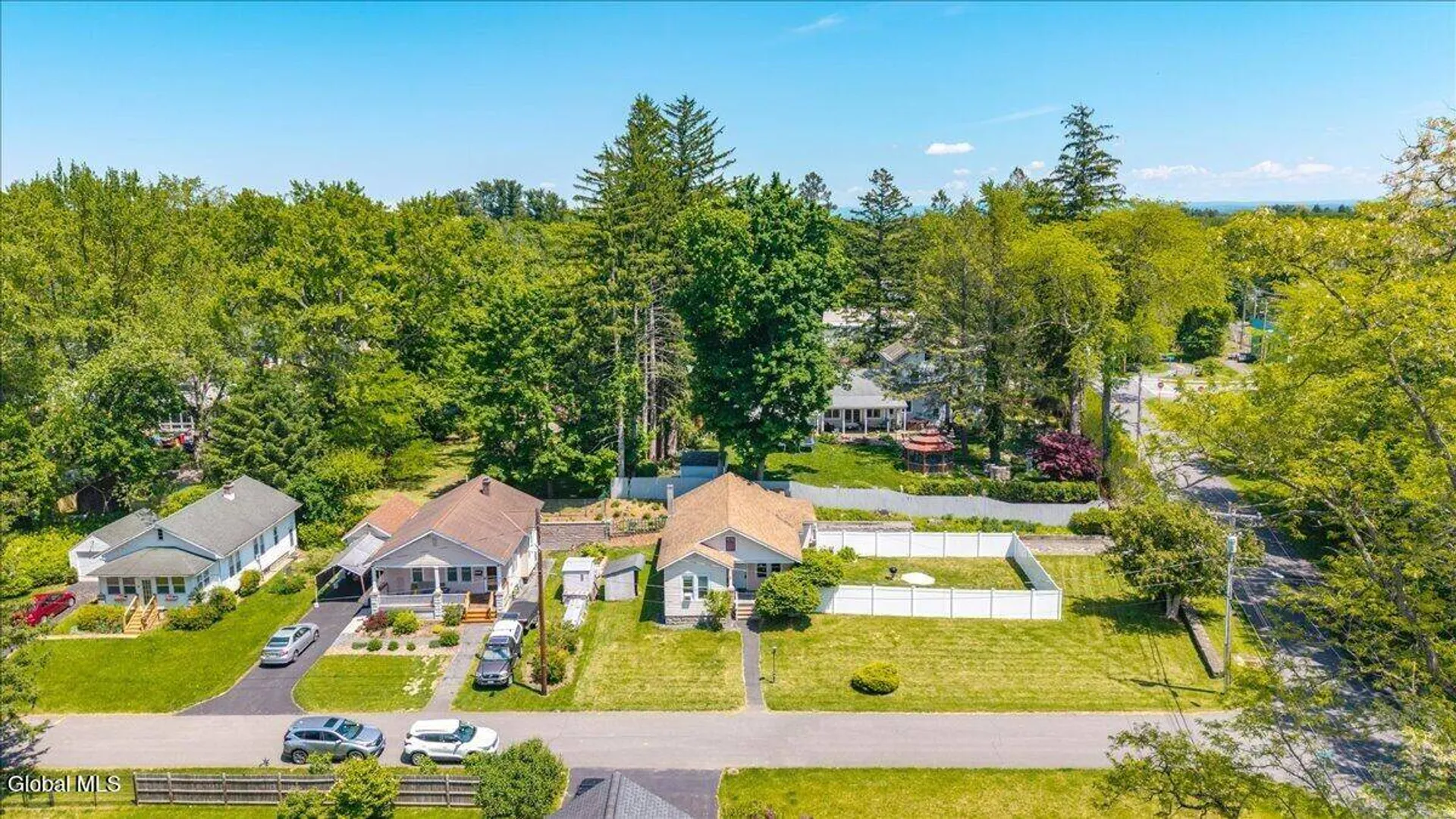 Property at 2 Woodlawn Terrace, Bethlehem, NY 12054 60