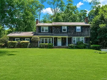 Property at 23 Whitney Gate, Smithtown, NY 11787