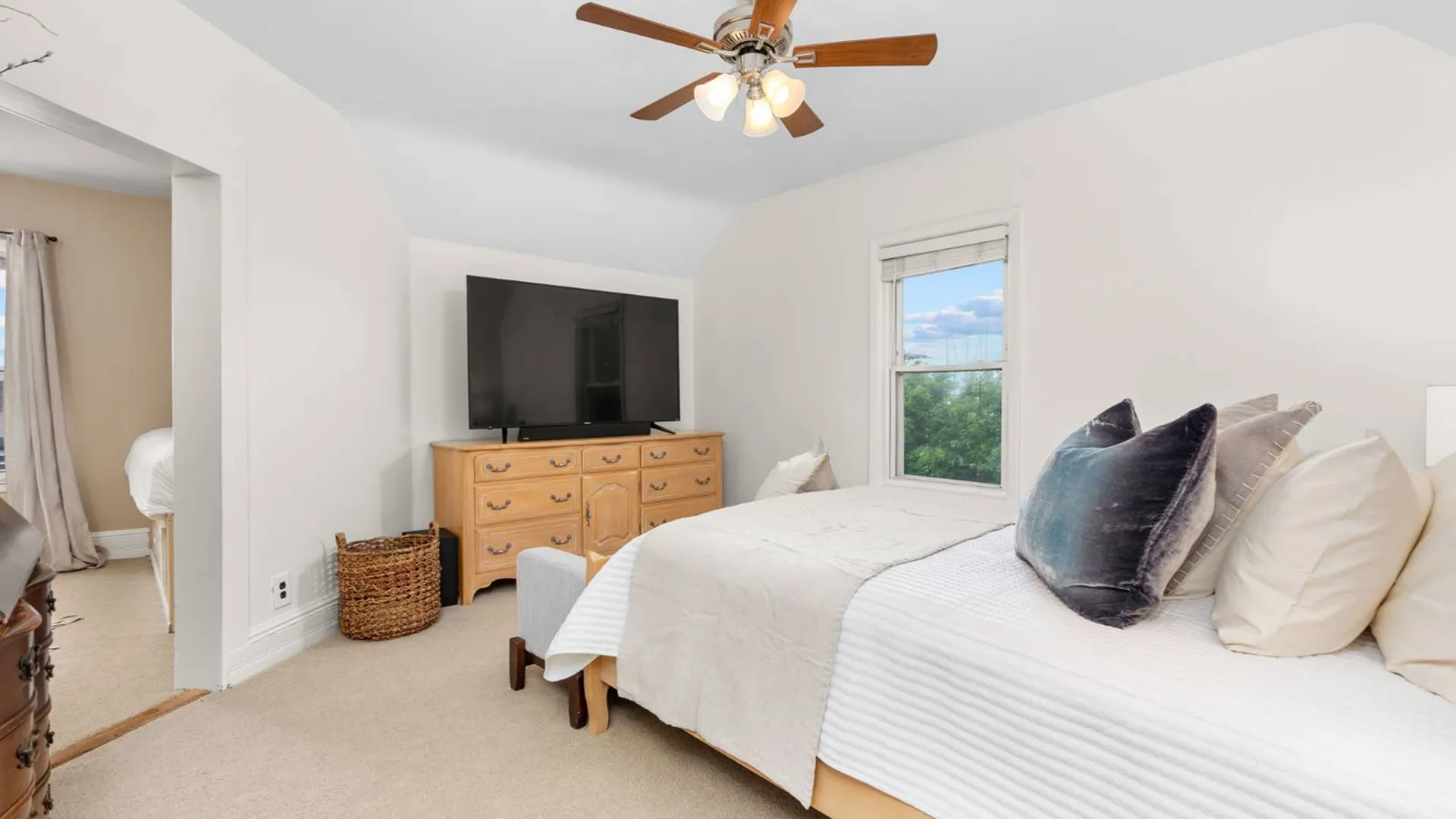 Property at 111 Rochelle Street, New York, NY 10464 15