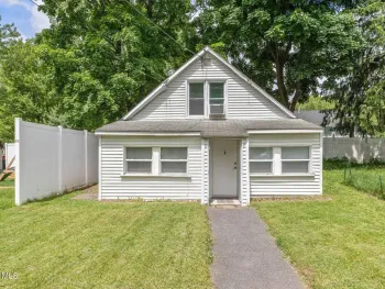 Property at 9 Kellogg Avenue, Colonie, NY 12304
