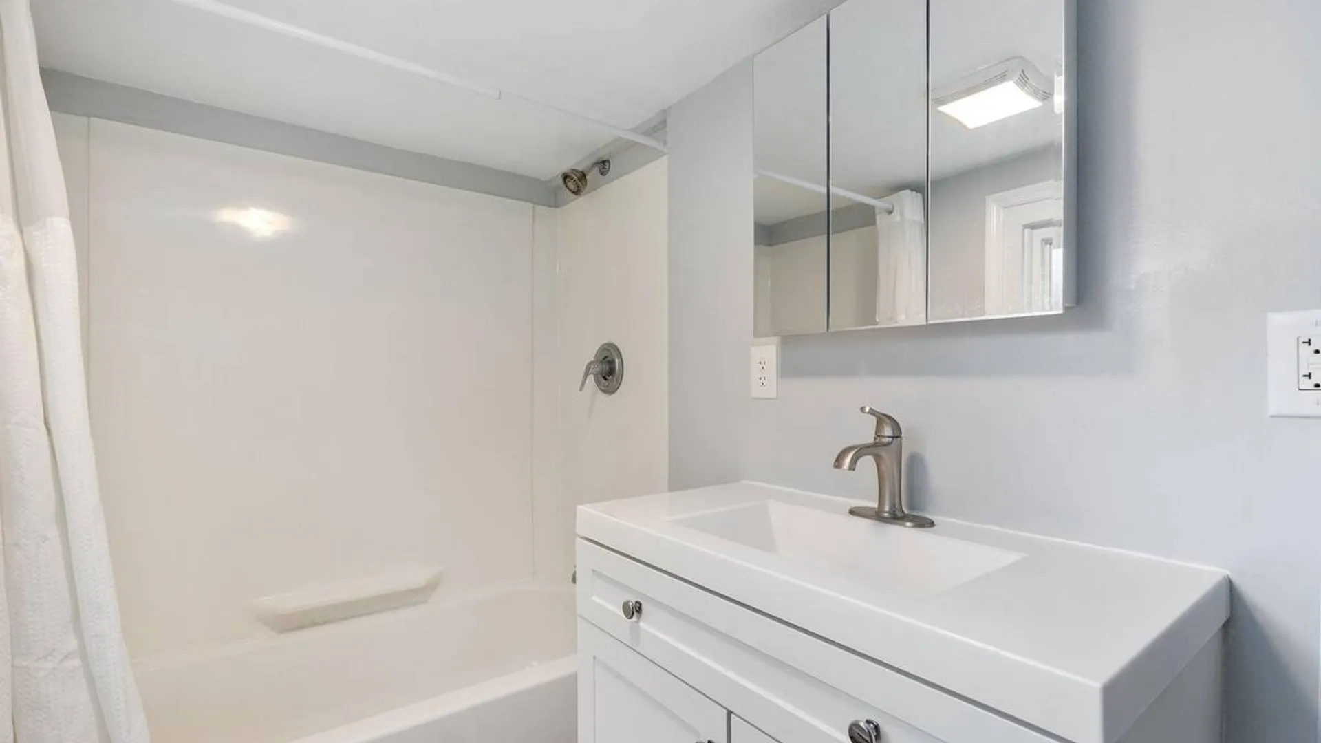 Property at 9 Kellogg Avenue, Colonie, NY 12304 14