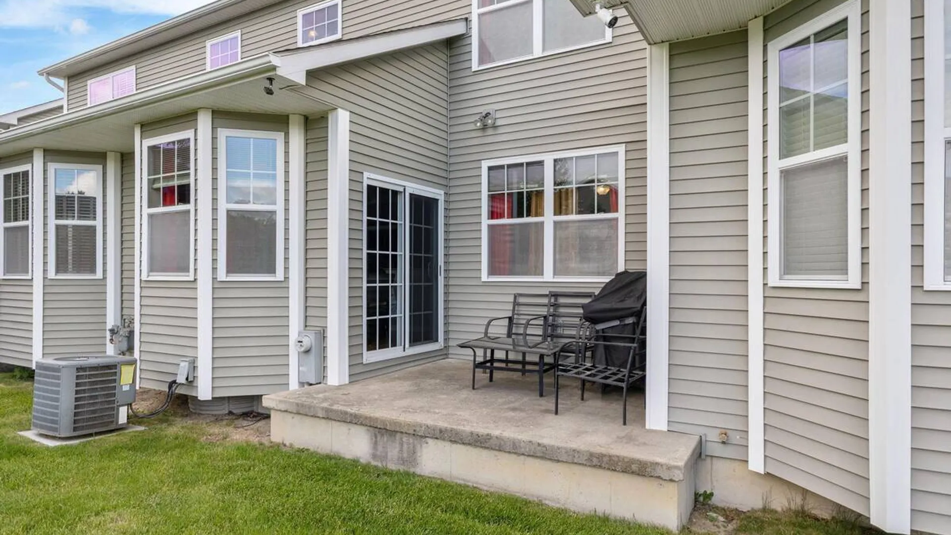 Property at 14 Amalia Lane, Rensselaer, NY 12144 26
