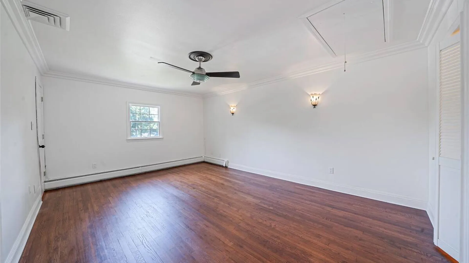 Property at 7 New Jersey Court, Dix Hills, NY 11746 27